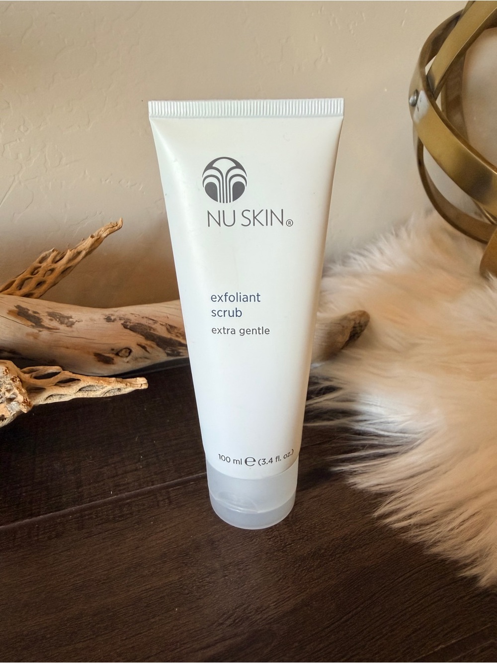 Nu Skin exfoliant scrub extra gentle